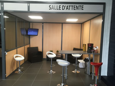 salle d'attente garage Jourdan à Beaurepaire